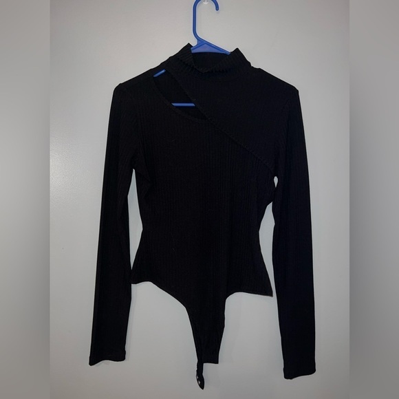 SO Tops - SO Cut-out Bodysuit